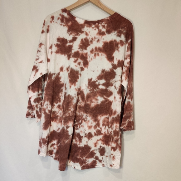 Torrid NWT Raise Hell Classic Fit Raglan Brow Top - Picture 2 of 10